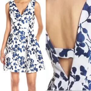 Betsey Johnson Floral Jacquard Dress Size 8 White Blue Metallic‎ Flower Print